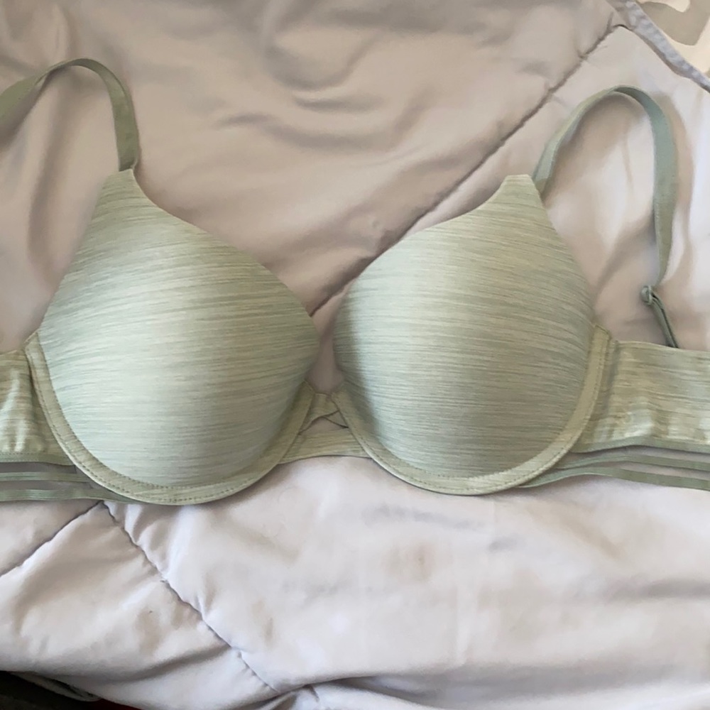 Victoria Secret Perfect Shape Bra